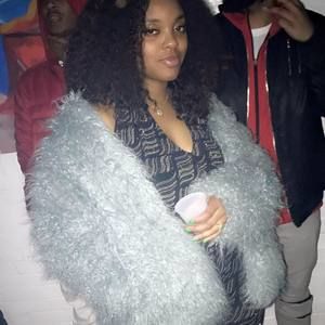 Meet your Posher, Marie